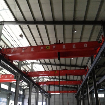 QC型电磁桥式起重机安装完成